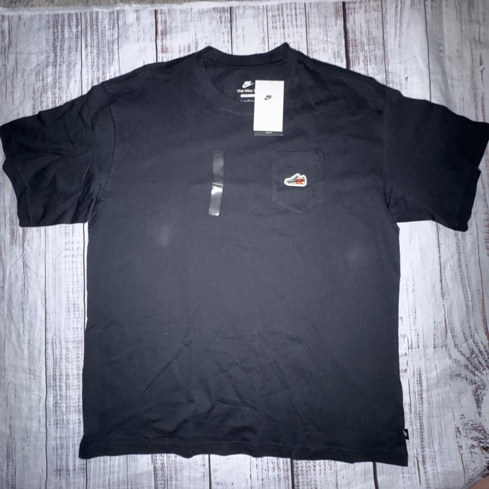Nike Mens Max90 Shoe Patch Short Sleeve Graphic LOOSE Fit L T-Shirt